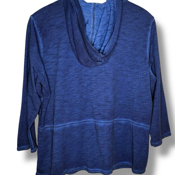 Chico's Zenergy Jacket NWT Size 2 (Large) Becca Kings Navy Washed Crochet Zip - Picture 3 of 7